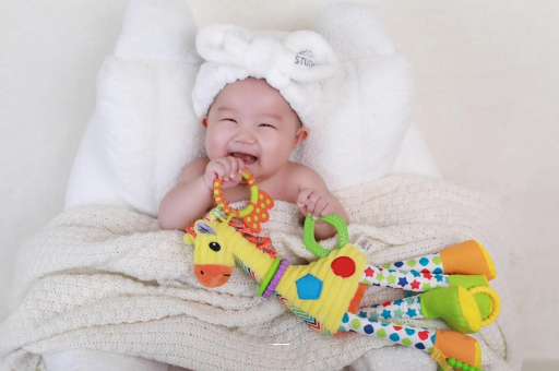 成都试管代怀两岁宝宝发烧