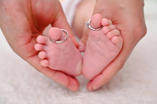 成都试管代怀四个月宝宝不爱笑